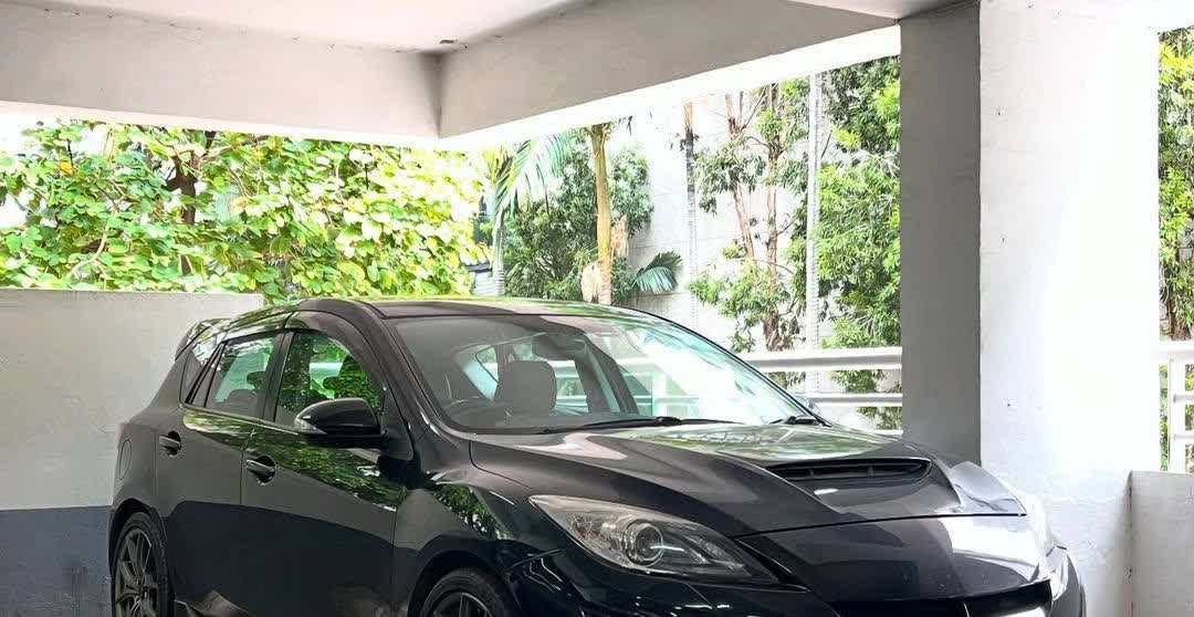香港街拍：马自达3Speed，星骋的“顶级版”，又好看又猛2.3L4缸