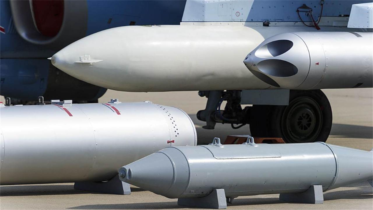 欧洲最强导弹上阵，F35如虎添翼，要对解放军一击制胜？2025年5月那场短暂