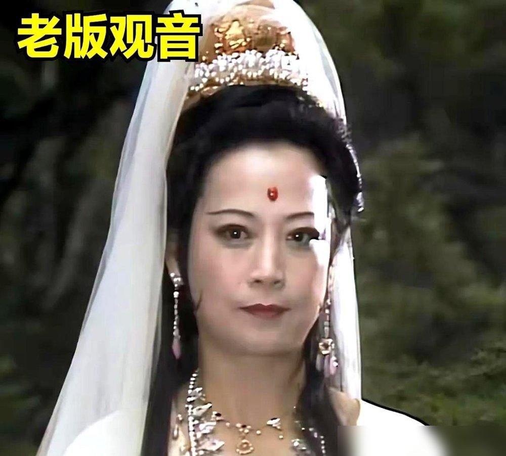 张纪中把孙悟空整成了伏地魔，还嘴硬说老版不像猴。结果呢？观众直接把“审美霸凌”四个字甩他脸上了。他说