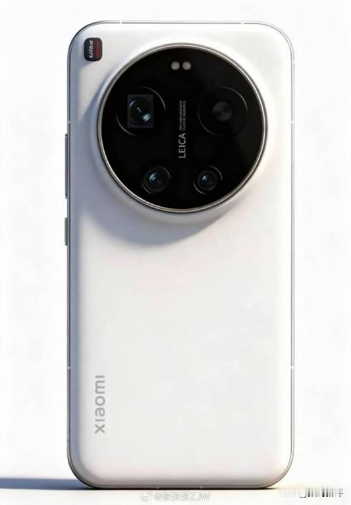 小米17Ultra长这样感觉如何？[滑稽笑]渲染图已经有了，是根据曝光的镜头模组来