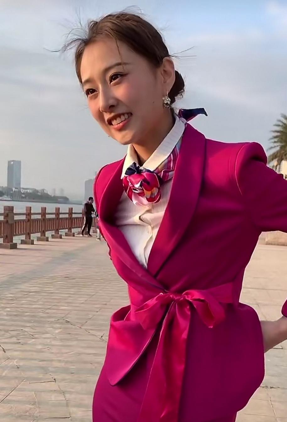气质美女 网红车模 苏宁车模