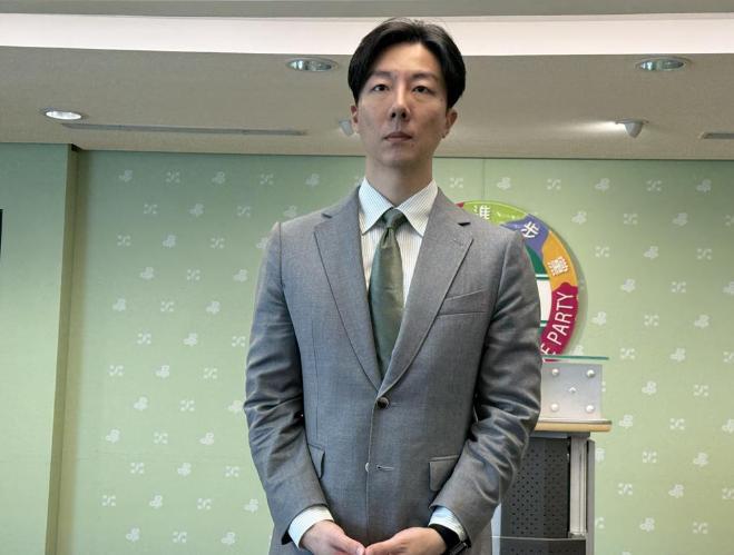 台“民进党发言人”吴峥发表严正声明，7月22日，针对国民党再次出手提案阻挡台政府