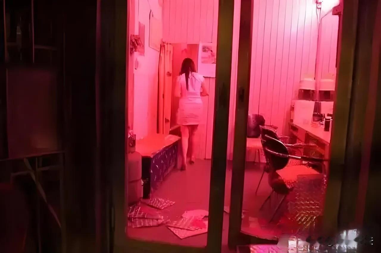 广西柳州，男子只用了十分钟去按摩，民警觉得不正常，猜是有偿的违法服务，盘问后男子