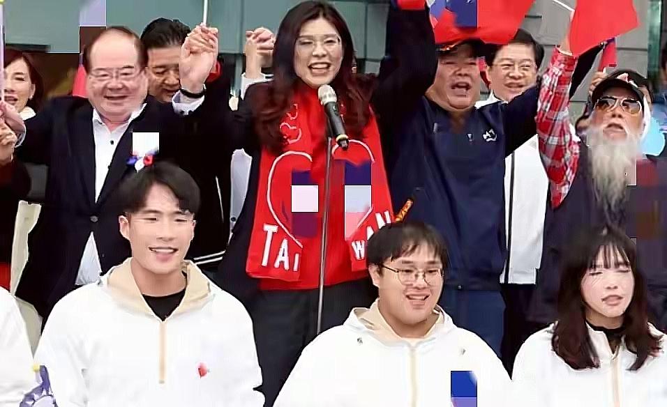 郑丽文铿锵提主张，朱立伦高调缺席：一场缺席，照见的何止是派系恩怨！元旦的蓝