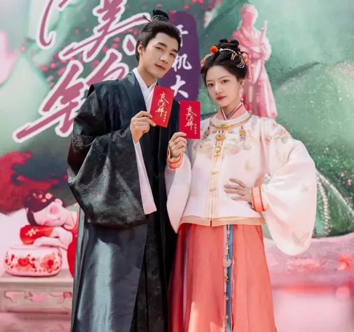 《良陈美锦》重刷了一遍小说，越发觉得选角失败:三爷和锦朝相差15岁。一个沉稳腹黑