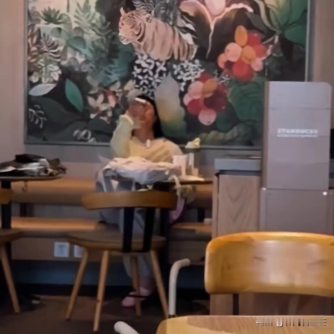 星巴克女孩已经毁了自己的前途，还没开始考试，人民已经不同意。这是第一次那么多