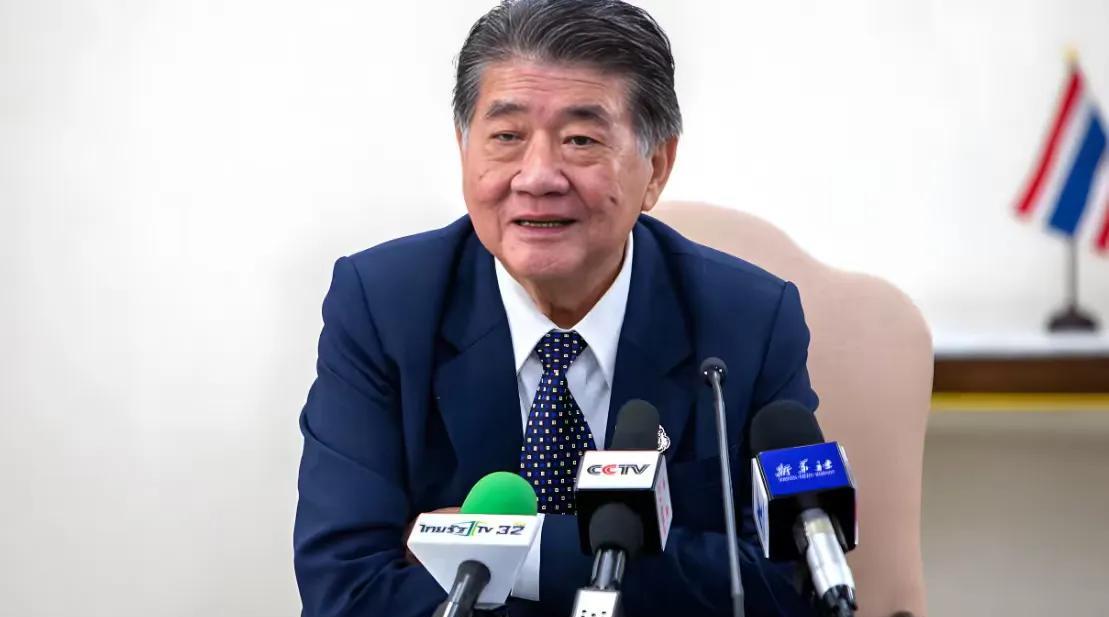 普坦突然痛批2006年泰国军事政变！19日，泰前总理普坦发文，痛批19年前的今