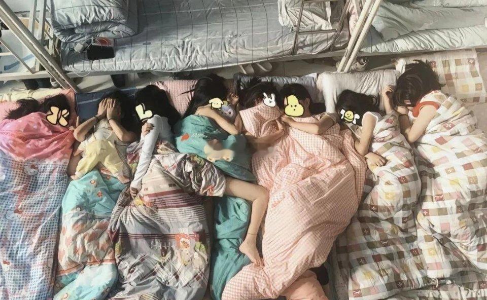 都不敢想象韦小宝当年是这么睡的