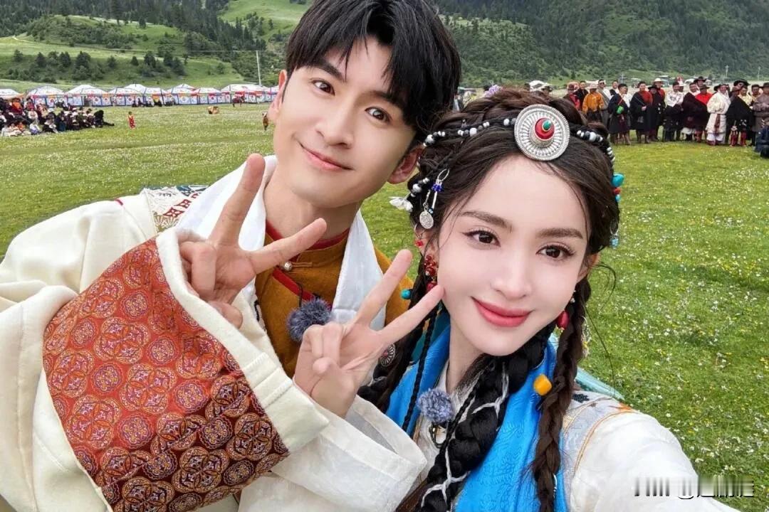 张云龙，古力娜扎，很好奇，两个人在综艺《旅游任意门》里很好嗑，有夫妻相。两人当初