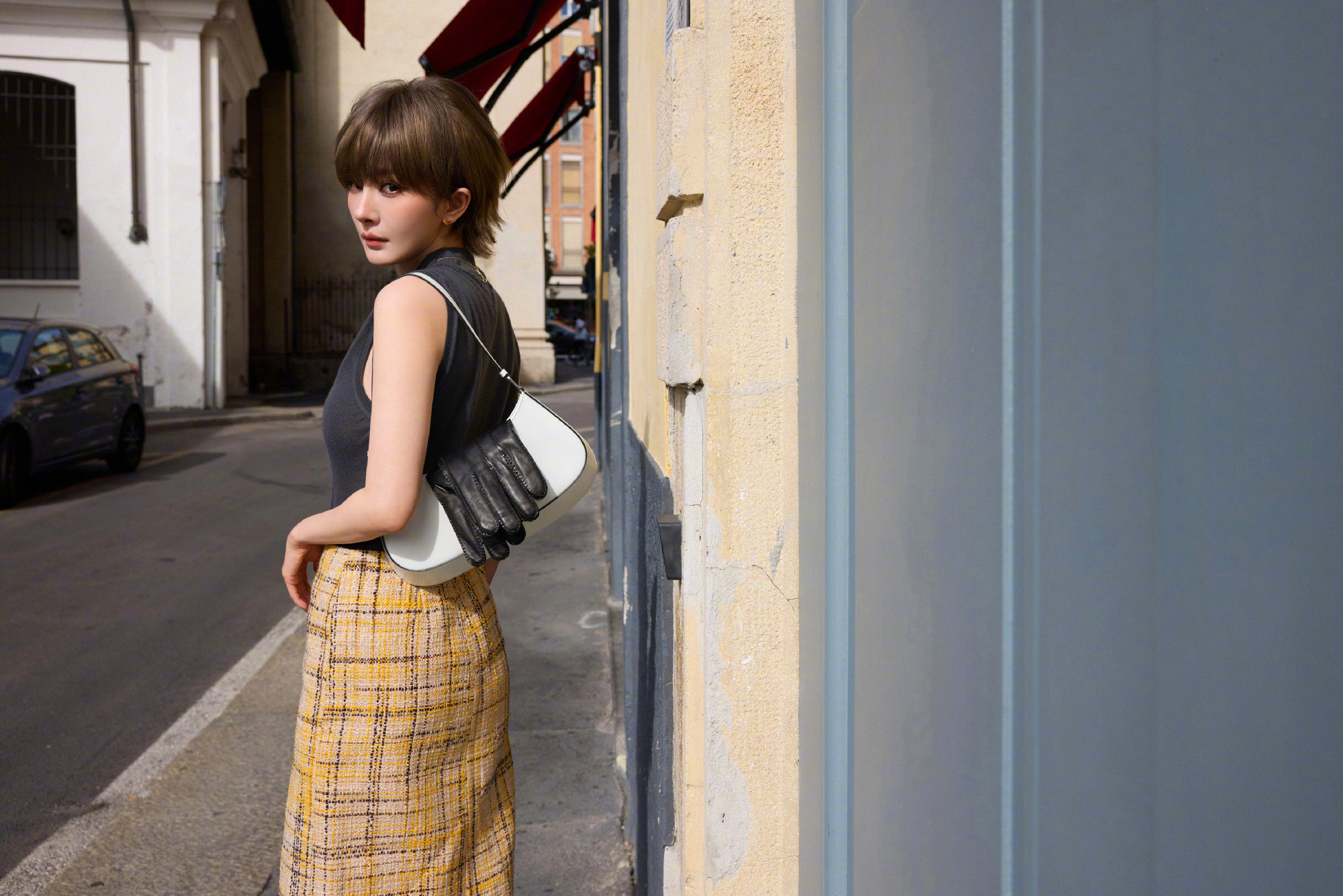 Prada米兰女装秀杨幂prada品牌代言人prada2027春夏女装时装秀杨幂