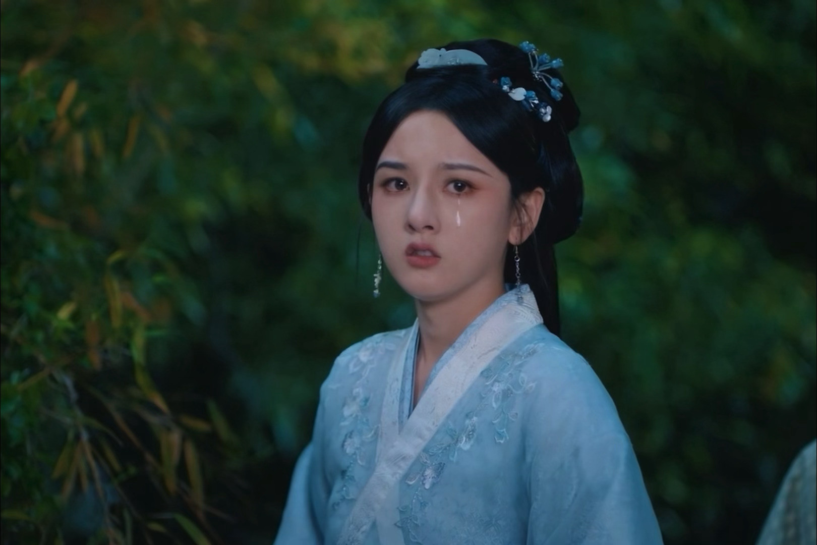 宋祖儿，毫无疑问的哭戏951🌸宋祖儿哭戏951宋祖儿折腰哭戏​​​