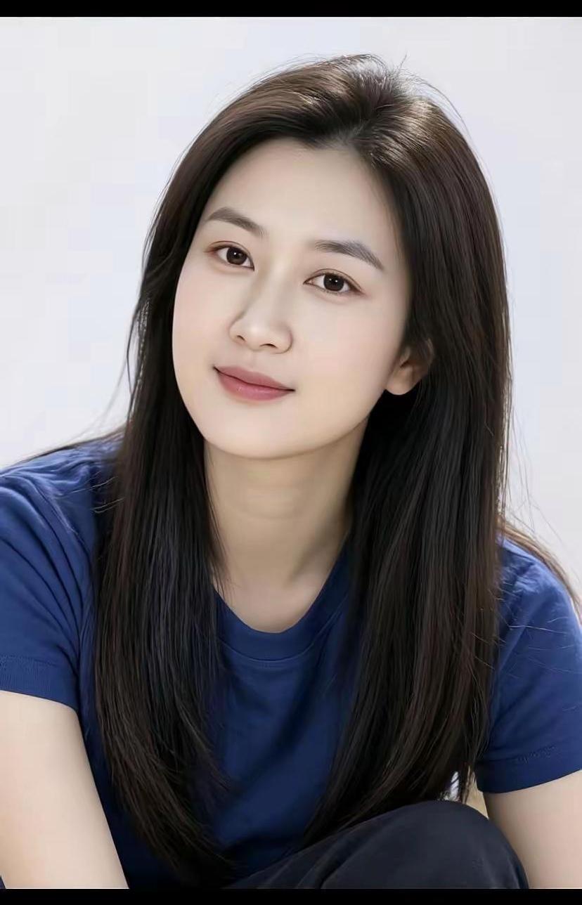 灵魂拷问：男生们，你的白月光离婚了，你会娶吗？我一直想问所有男生一个扎心问题