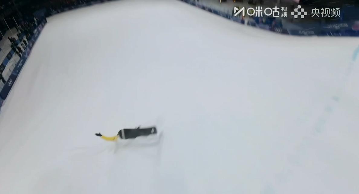 🔻真是各种摔啊……苏翊鸣决赛全民聊冬奥海外新鲜事