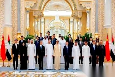 今天，在中东那片流油的土地上，发生了一件比挖出石油还让人兴奋的事儿。咱们的人民