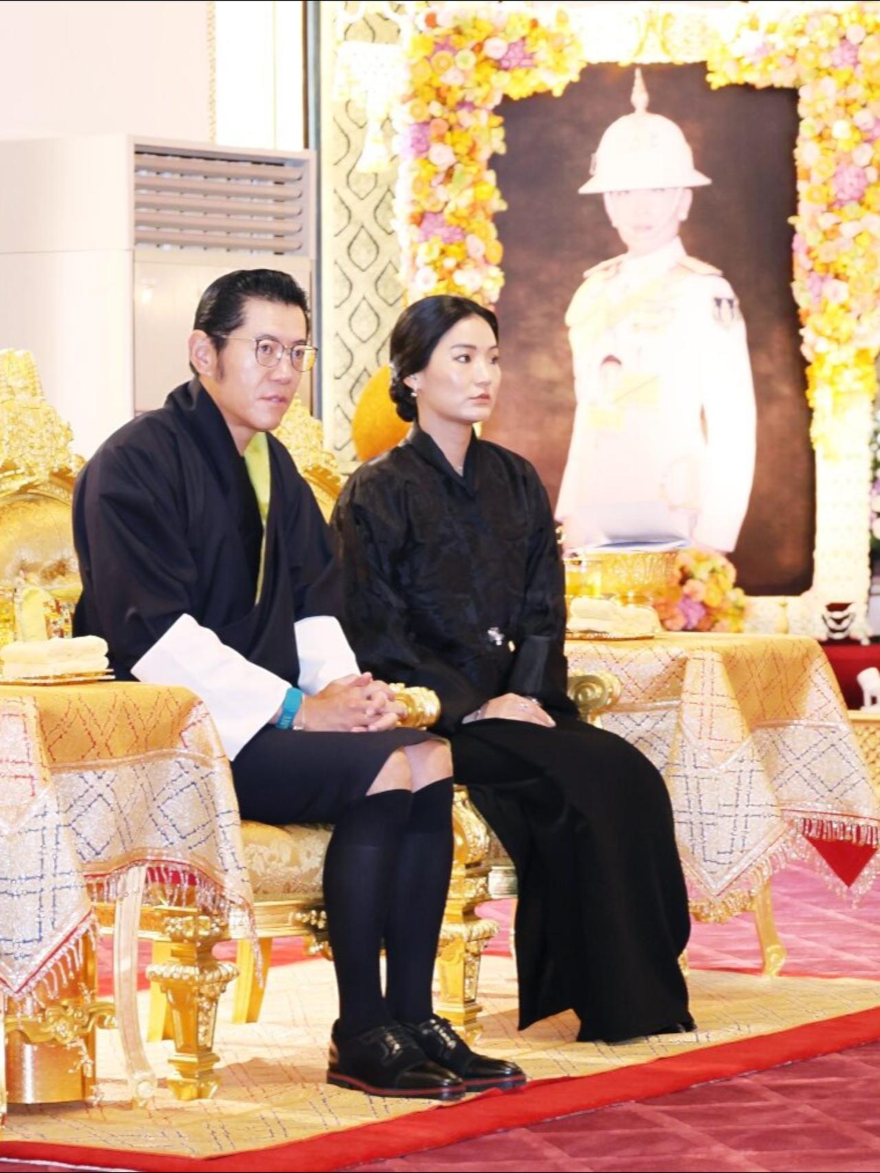 不丹国王夫妇飞往泰国，参加帕公主葬礼帕公主走后，不丹王室在本国办了场隆重的祭奠