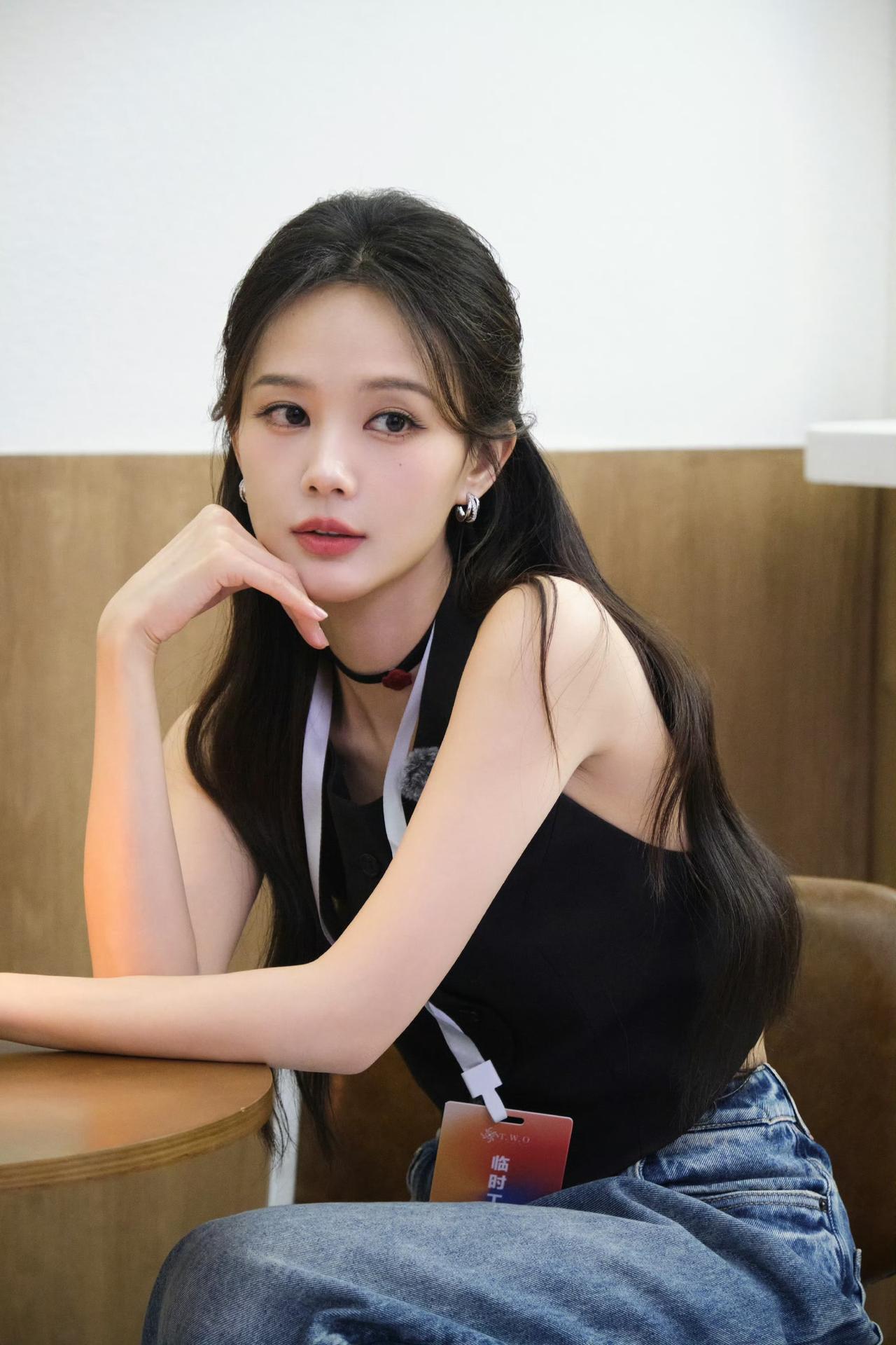这些年女主角没少演👀还包括现象级大爆剧狂飙李一桐演技但是她的咖位却是一