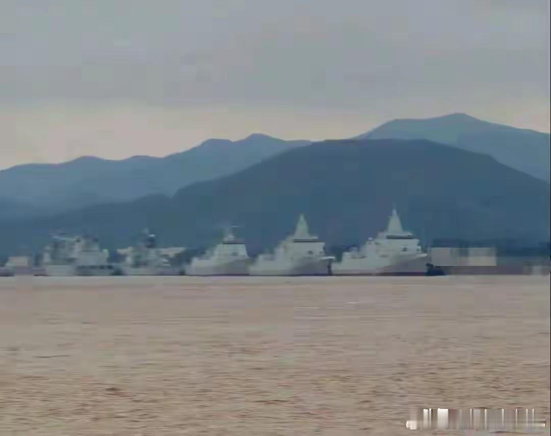 好消息扎堆！东海舰队喜提2艘055，福建舰舰载机阵容让美媒直呼压力山大近期