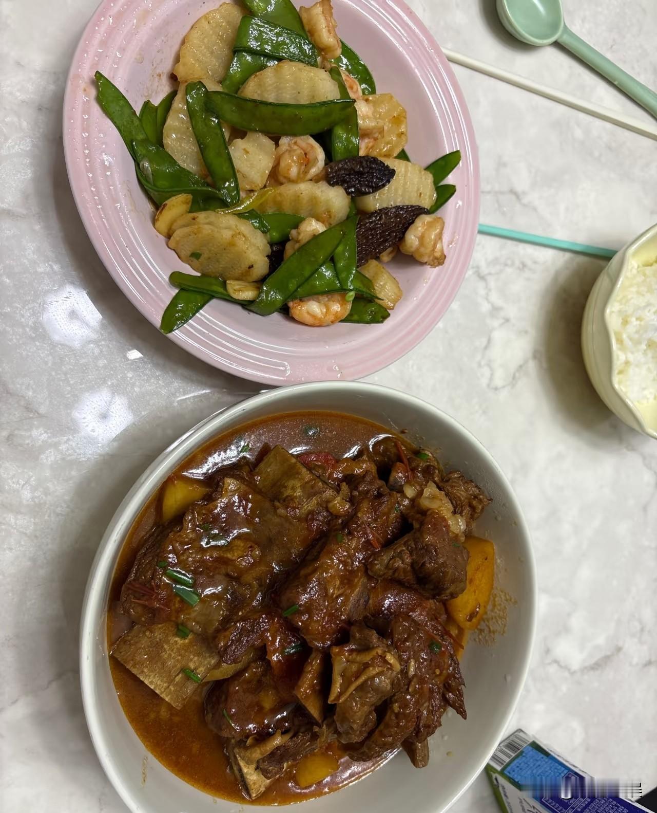 我一日三餐，全年午休，做饭真的是持久战啊，买菜、烹饪、收拾、刷碗，一套流程下来，