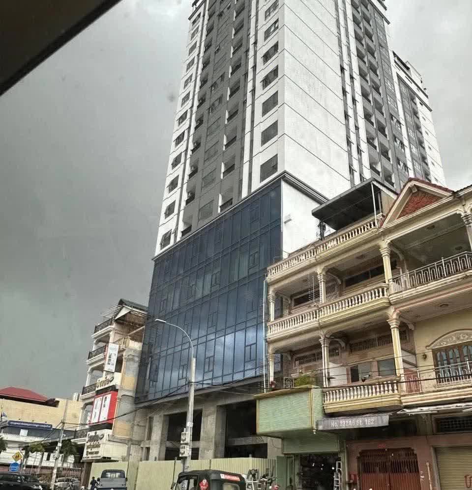 去柬埔寨诈骗换成了越南人为主！7月14日，柬埔寨金边市的执法部门，近日突击搜查了