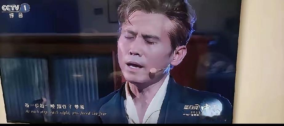 中秋晚会之所以骂声一片，核心矛盾很简单——观众想看到新鲜、有质量的节目，可舞台上