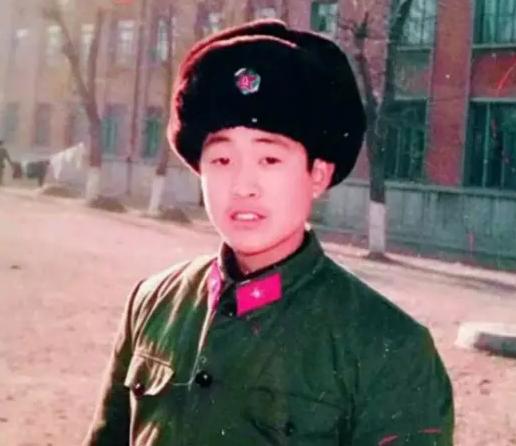 “离谱！”河南，一21岁的退伍兵揣着安置介绍信，被县公路局一句“等通知”打发回家