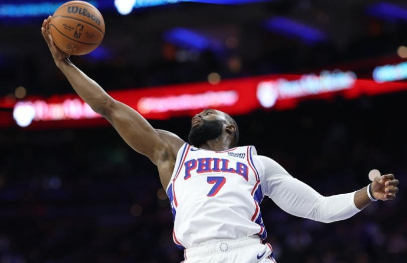 NBA季前赛，76人120比97击败尼克斯，76人主帅纳斯赛后接受了媒体采访。记
