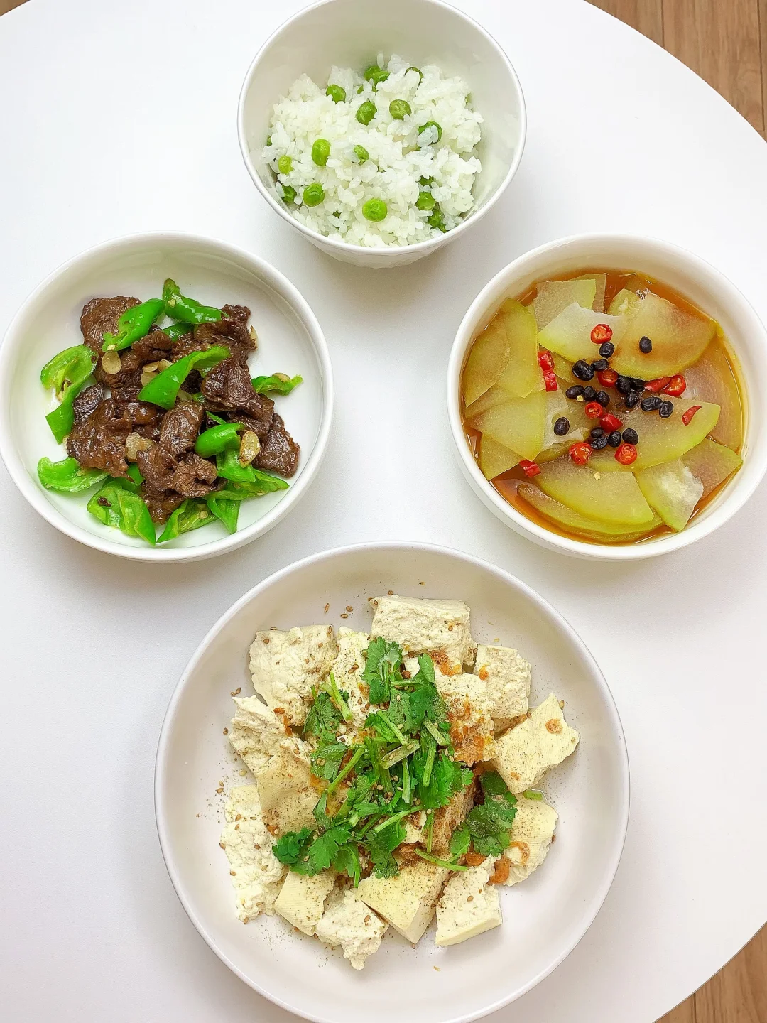 👩🏻‍🍳分享今日晚餐： 🔥 整餐热量≈ 387 kcal 青椒...