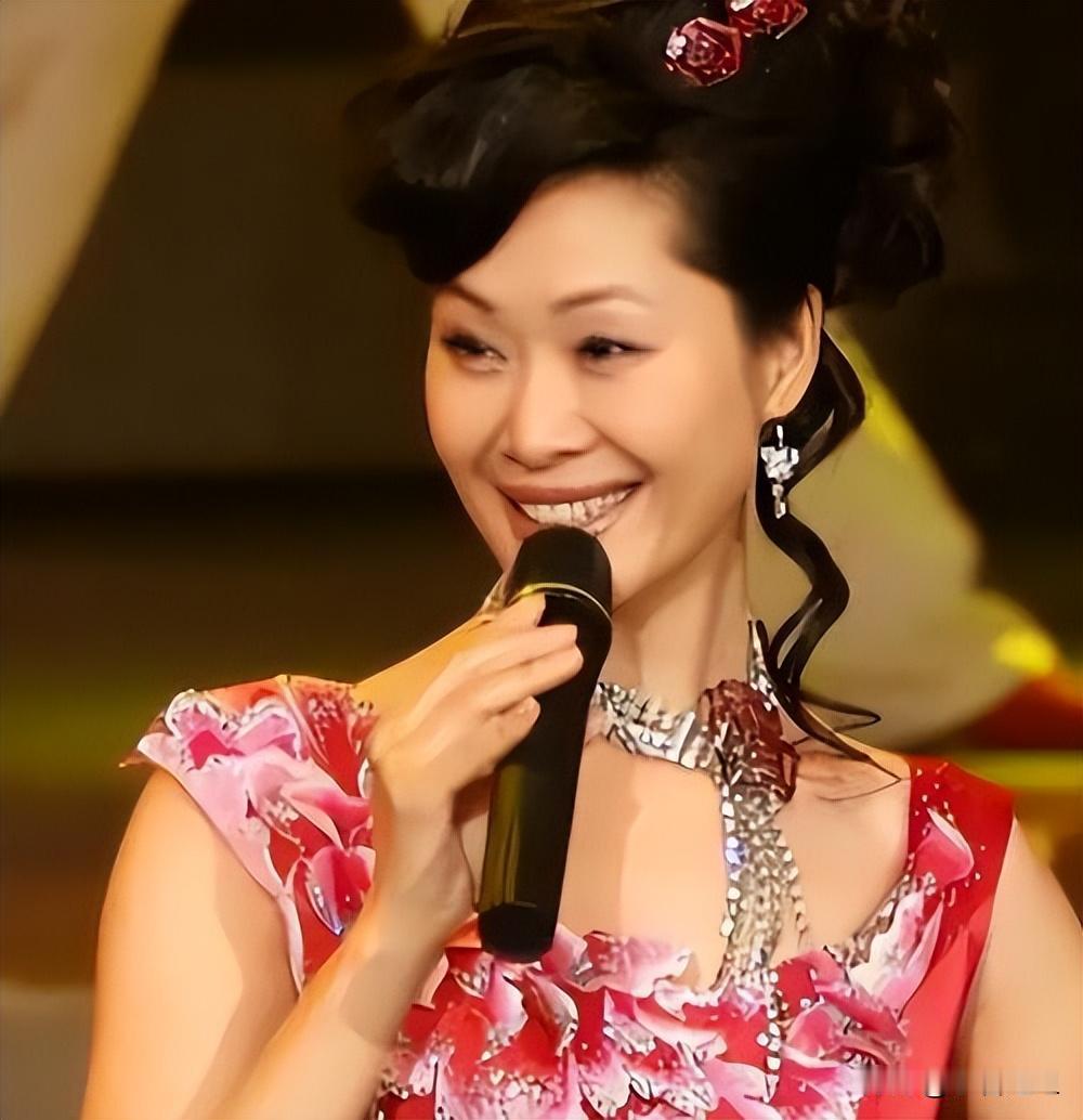 有个事，一直不敢说，其实于文华真正的本事，不只是把歌唱红，而是能把带