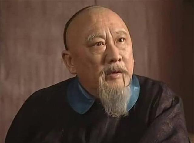 1703年，索额图在家吃火锅，突遭兵变。凛冬时节，康熙四十二年腊月十九日