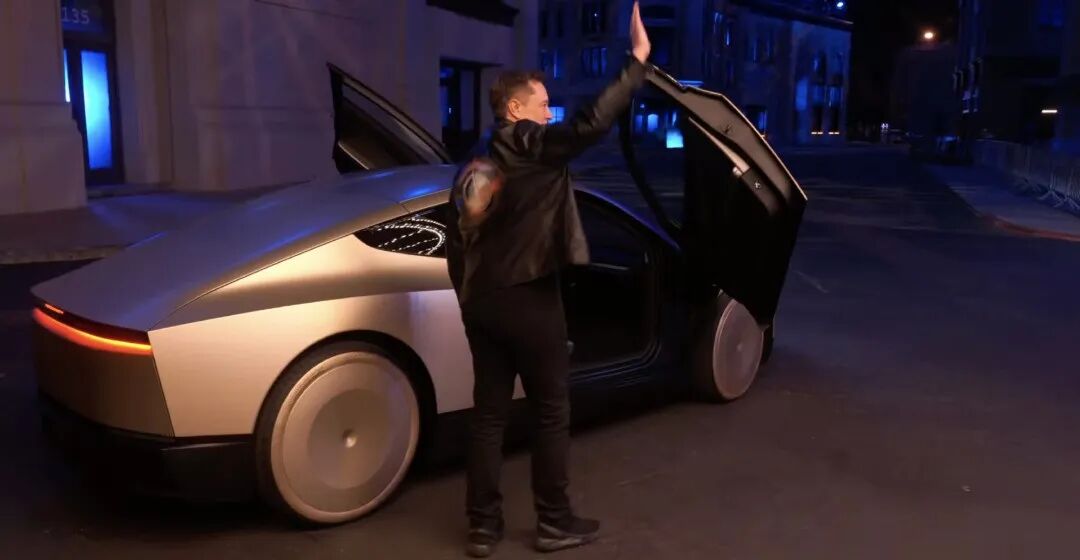 马斯克官宣！FSDV14.3来了，几周内推送马斯克亲自确认，特斯拉FSDV