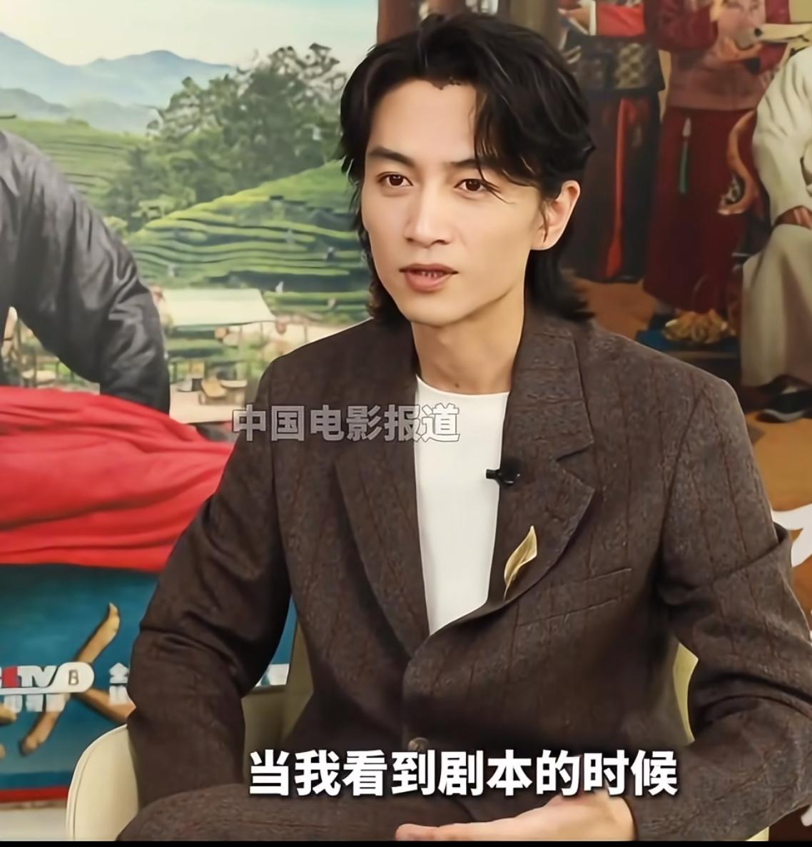 陈晓回应近期暴瘦。最近《大生意人》热播，陈晓的演技也备受称赞。近日，陈晓在采