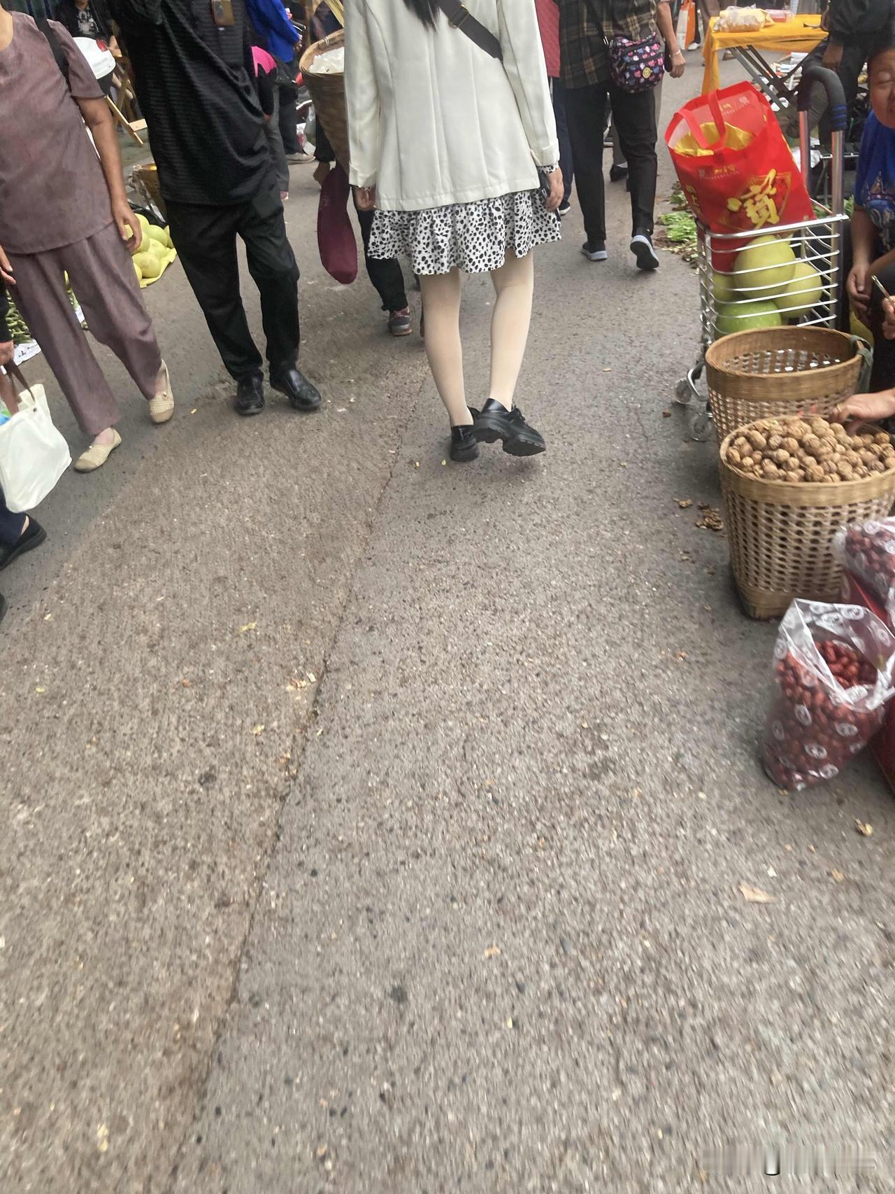 去医院买个药都要挂号，这正常吗這個在我們這裡不是很正常嗎？你不知道真正过份的是，