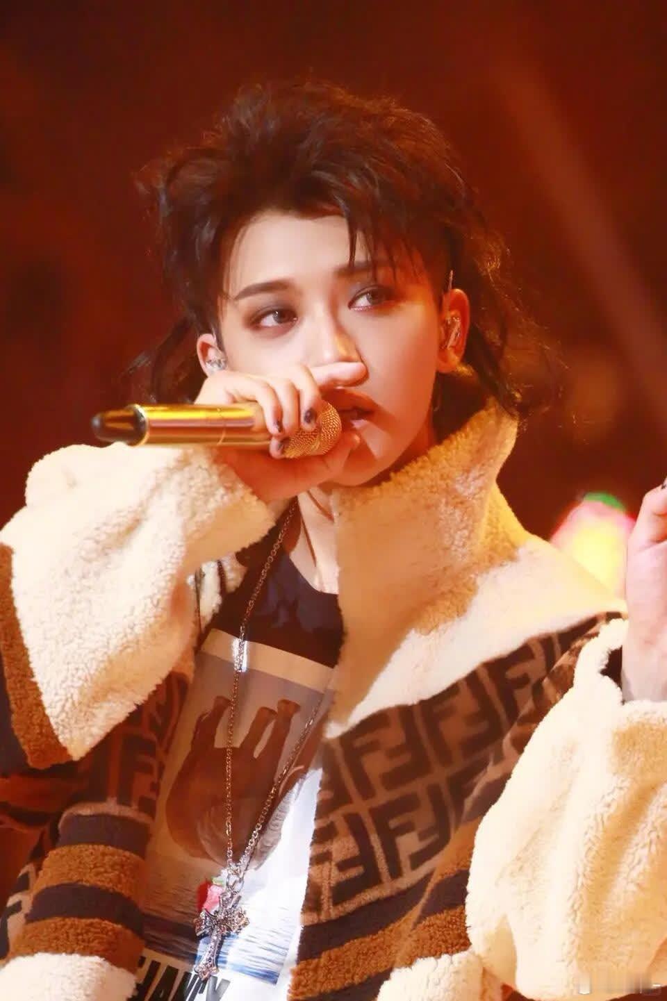 黄子韬婚礼一缺三,但这波赢麻了!黄子韬婚礼虽“一缺三”,但这波真心赢麻了!