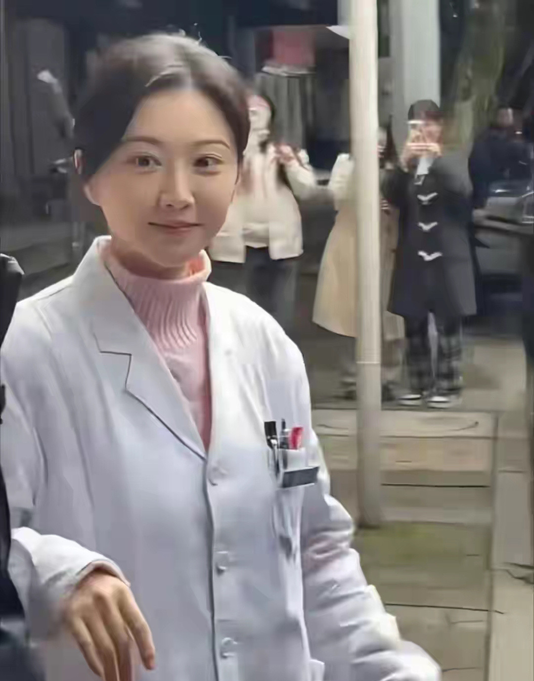 景甜为什么现在看着有种上了年纪的感觉，而且看着胖胖的​​​