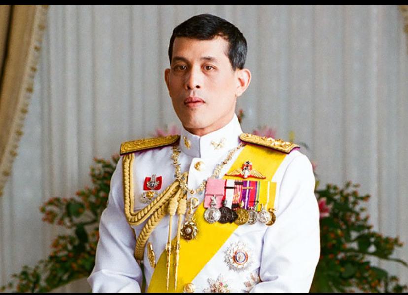 为什么说泰王和马斯克的财富根本不是一个量级的。马斯克的财富是靠自己创业打拼出来的