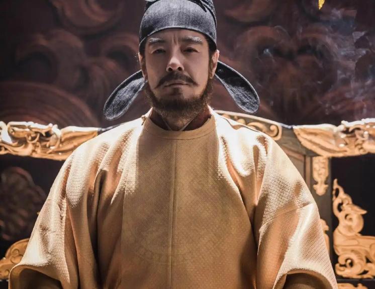 后晋皇帝石重贵，干了件天大的糊涂事。他把京城的禁卫军、边境的野战军，全国能打的兵