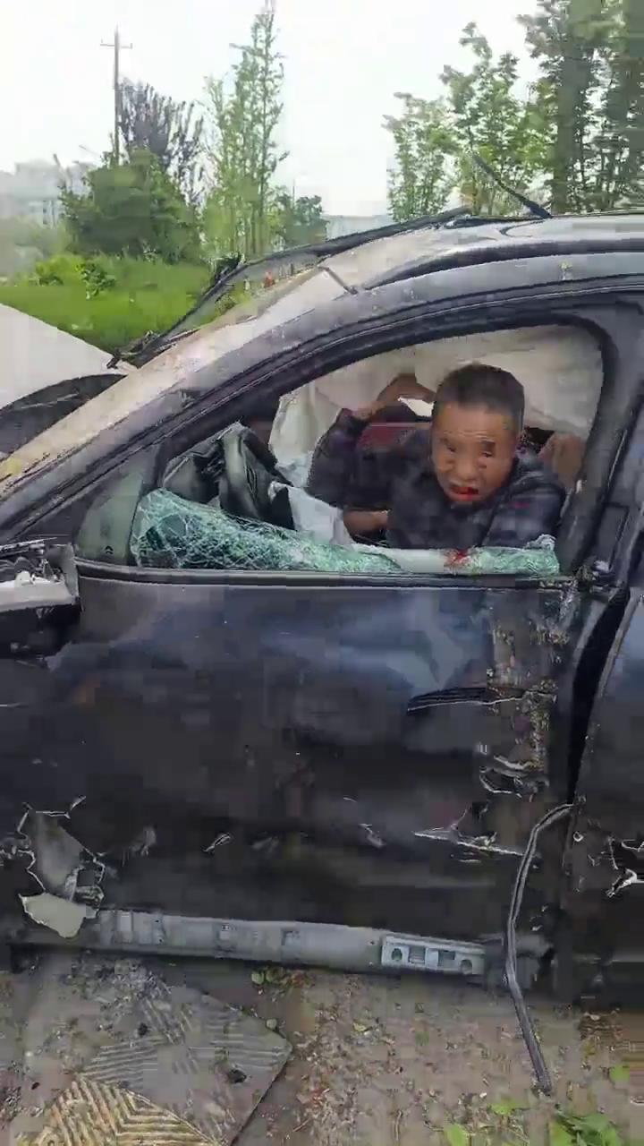 人在里边，走不出来。