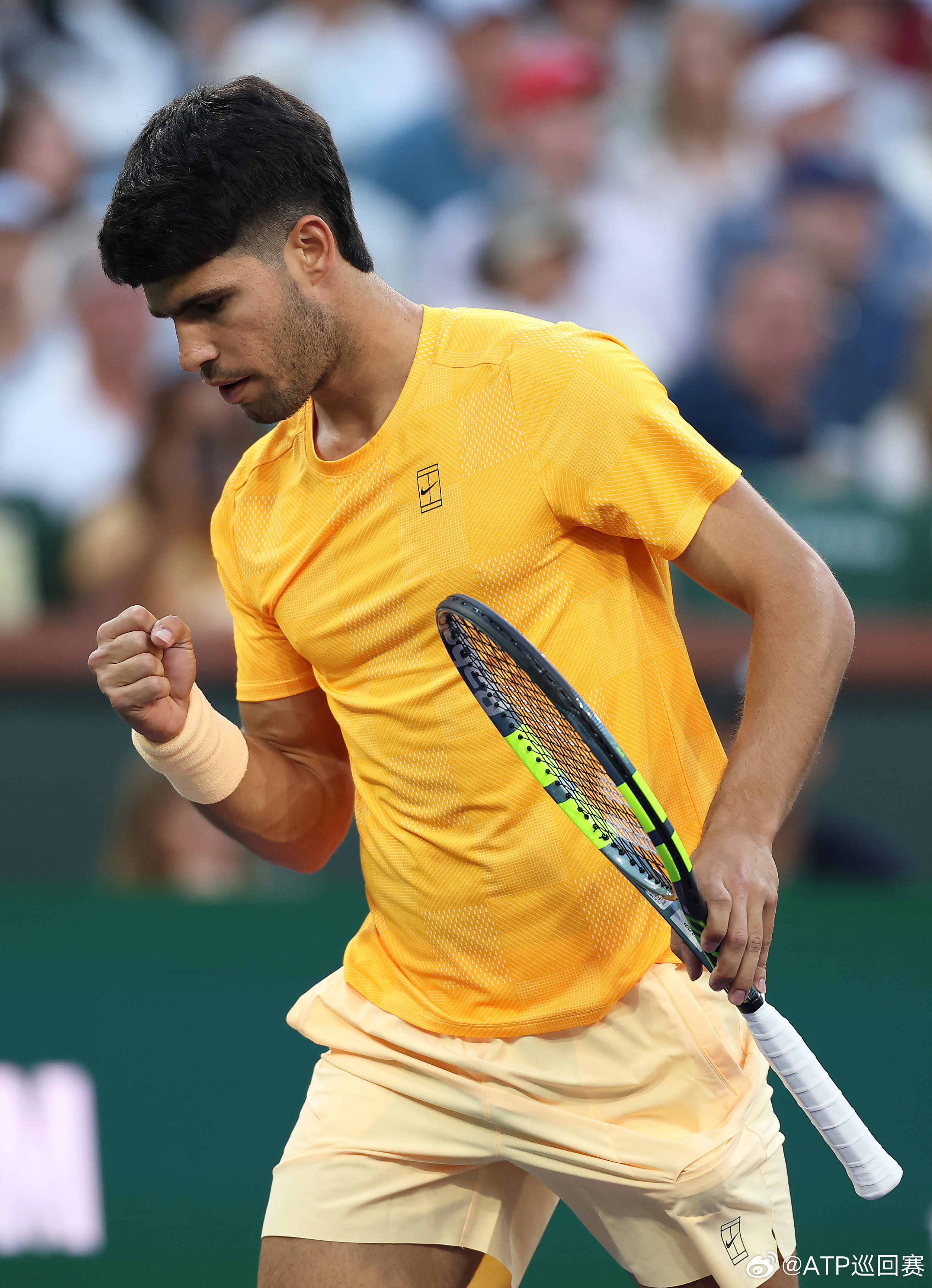 即时战况：ATP1000印第安维尔斯大师赛第四轮，头号种子阿尔卡拉斯6-1拿下首