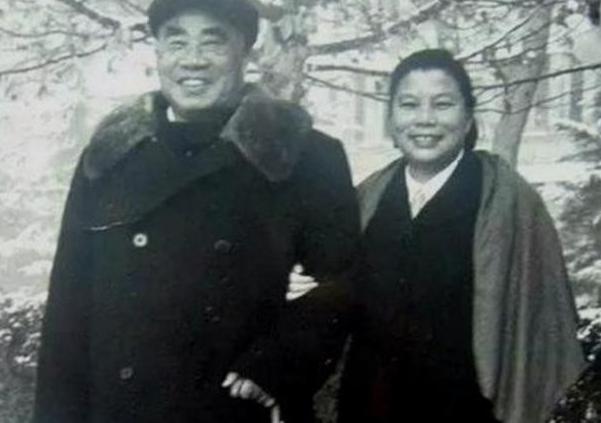 1934年，红军即将踏上长征之路，就在这紧要关头，朱德夫人康克清突然发现，原本贴
