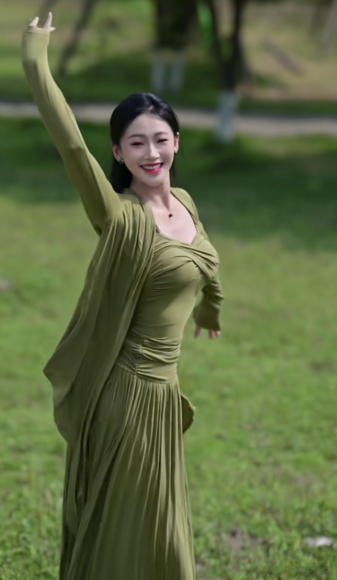 洋洋高锐·草原花仙、吗◎霓裳羽衣曲海市蜃楼梦◎又是纤纤手又是婀娜姿◎晨曦的草原最