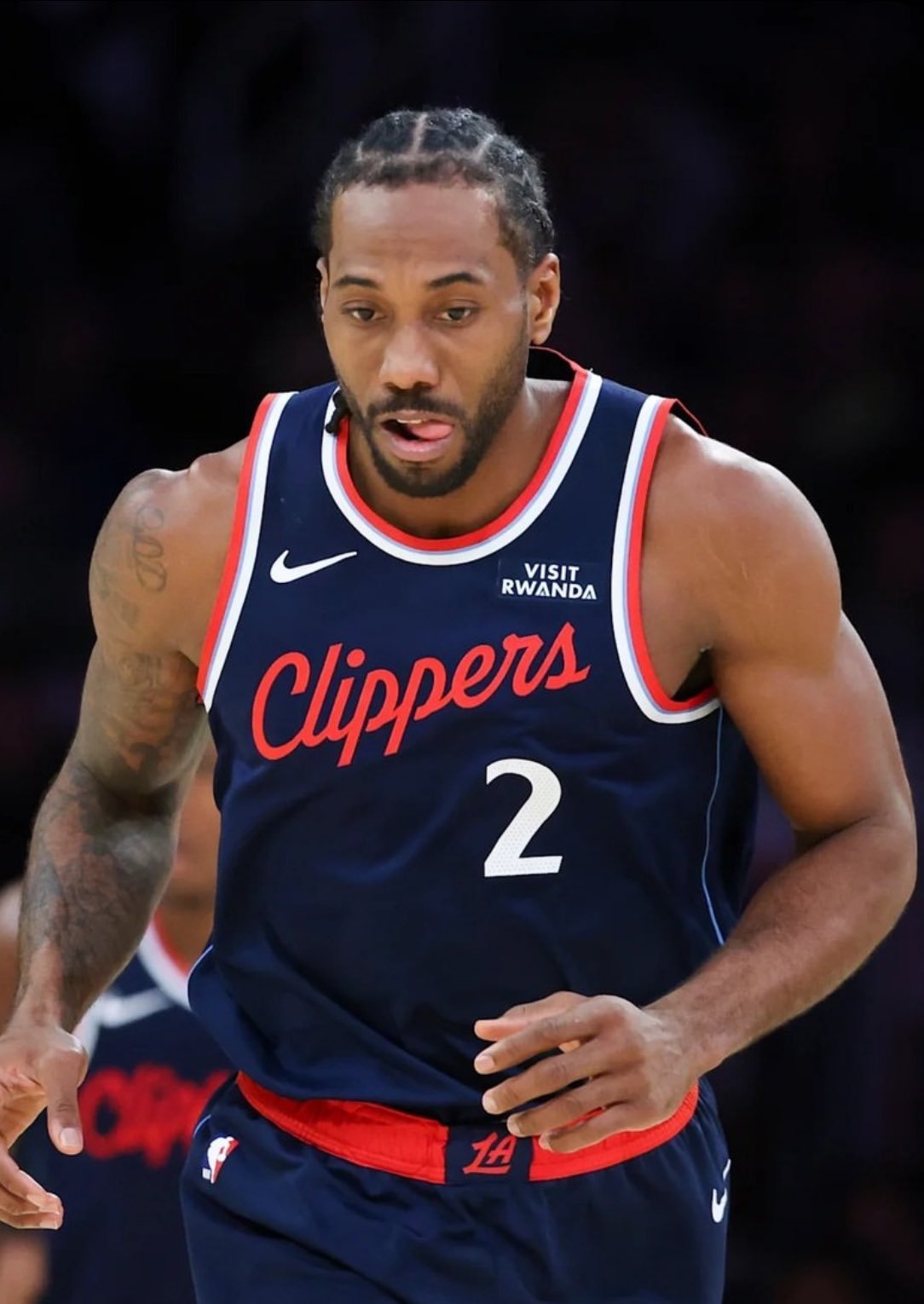 这赛季的第一小前锋，伦纳德没悬念了——场均轰下27.9分，生涯最高——外加6.4