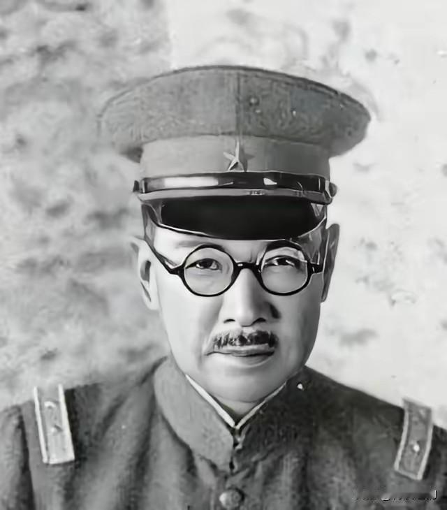 1937年12月2日，快攻进南京城的时候，松井石根得了肺病，交出了指挥权，接任的