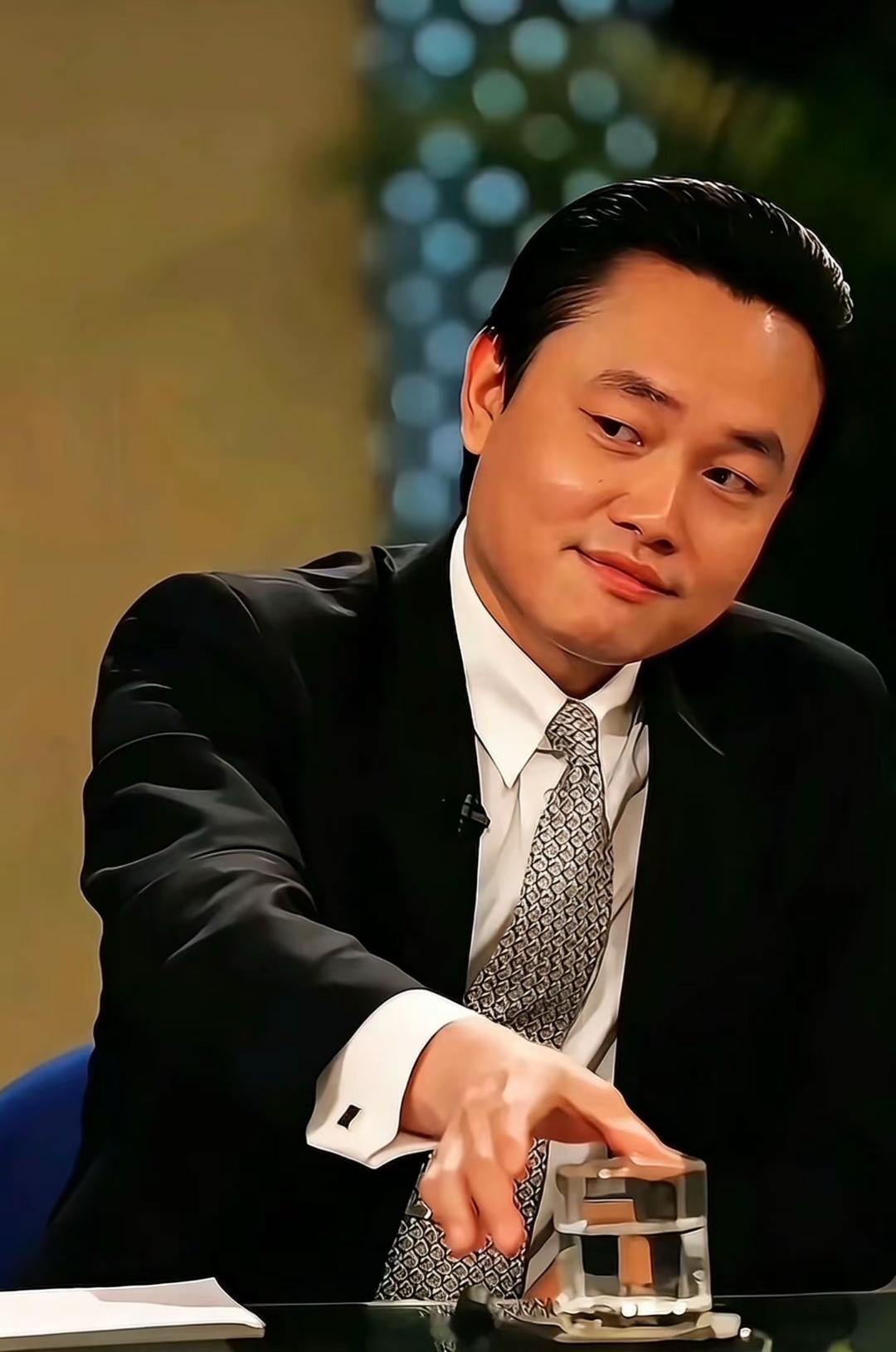 黄光裕真的人中龙凤，35岁就是中国首富，放到现在肯定比雷军还火
