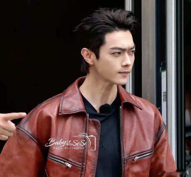 许凯这脸蛋身材身高还是太权威了​​​