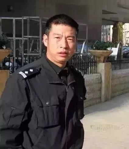 这句话，道尽了那场审讯的残酷。1998年，昆明。杜培武的妻子和她的情人在警车里