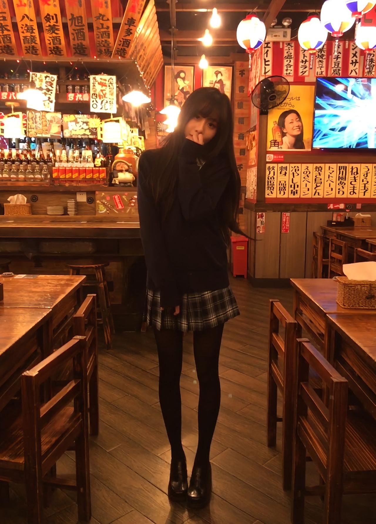 穿搭越性感女孩子越自信吗?气质穿搭怎么穿才恰到好处?女生照片如何拍出高级感?