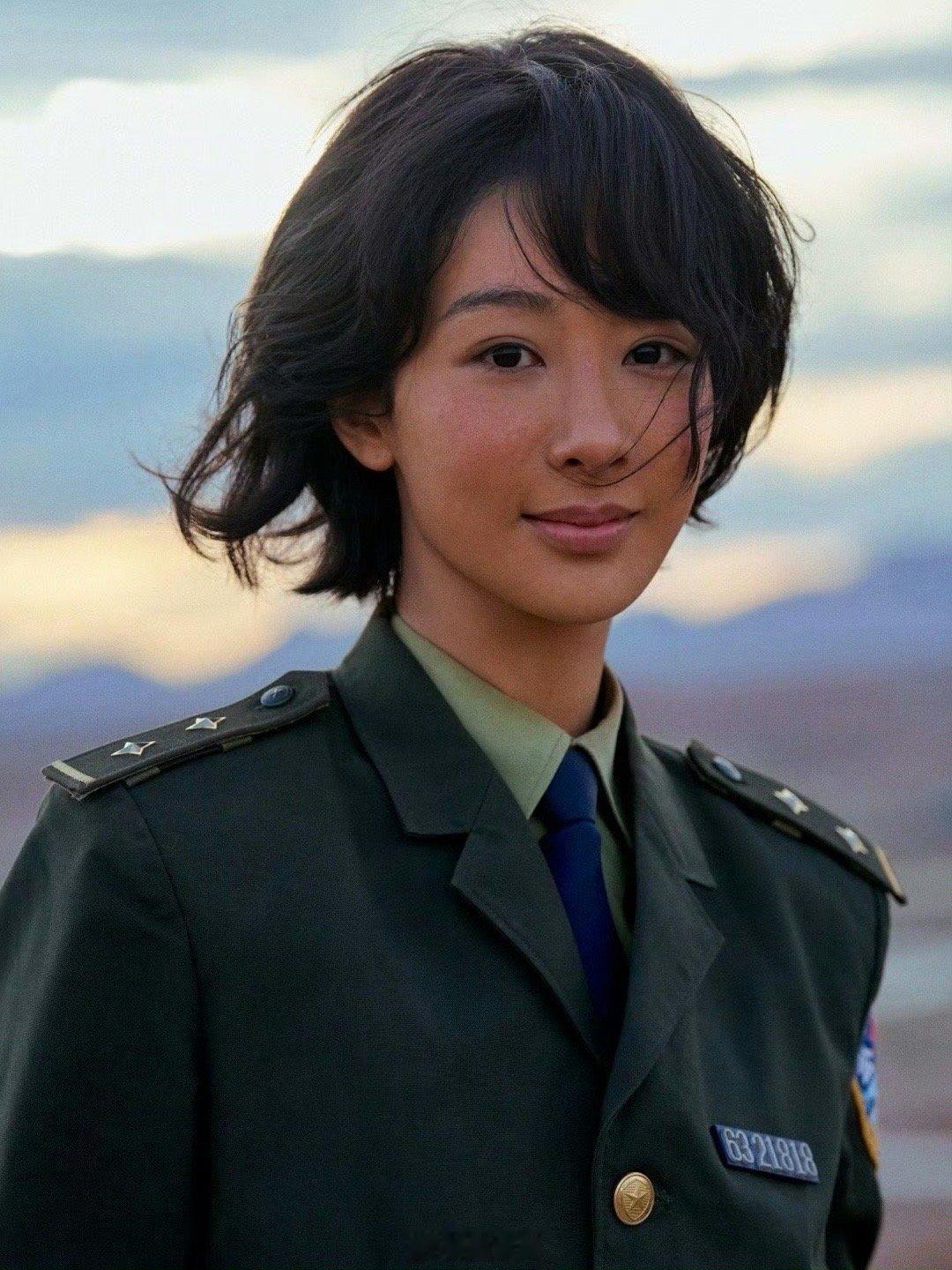 生命树双榜第一杨紫《生命树》的热度，果真是开年第一爆啊，有种剧王的既视感了，电视