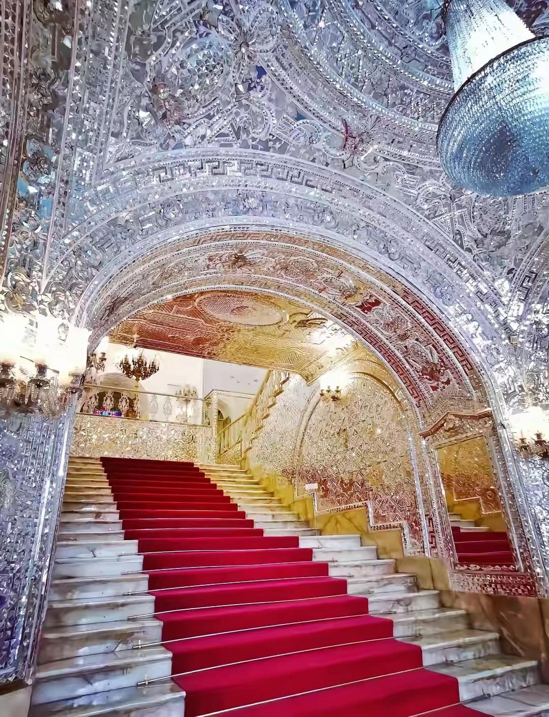 伊朗的“圆明园”一一玫瑰宫被炸了个稀巴烂！​​伊朗德黑兰的古列斯坦宫又称玫瑰宫