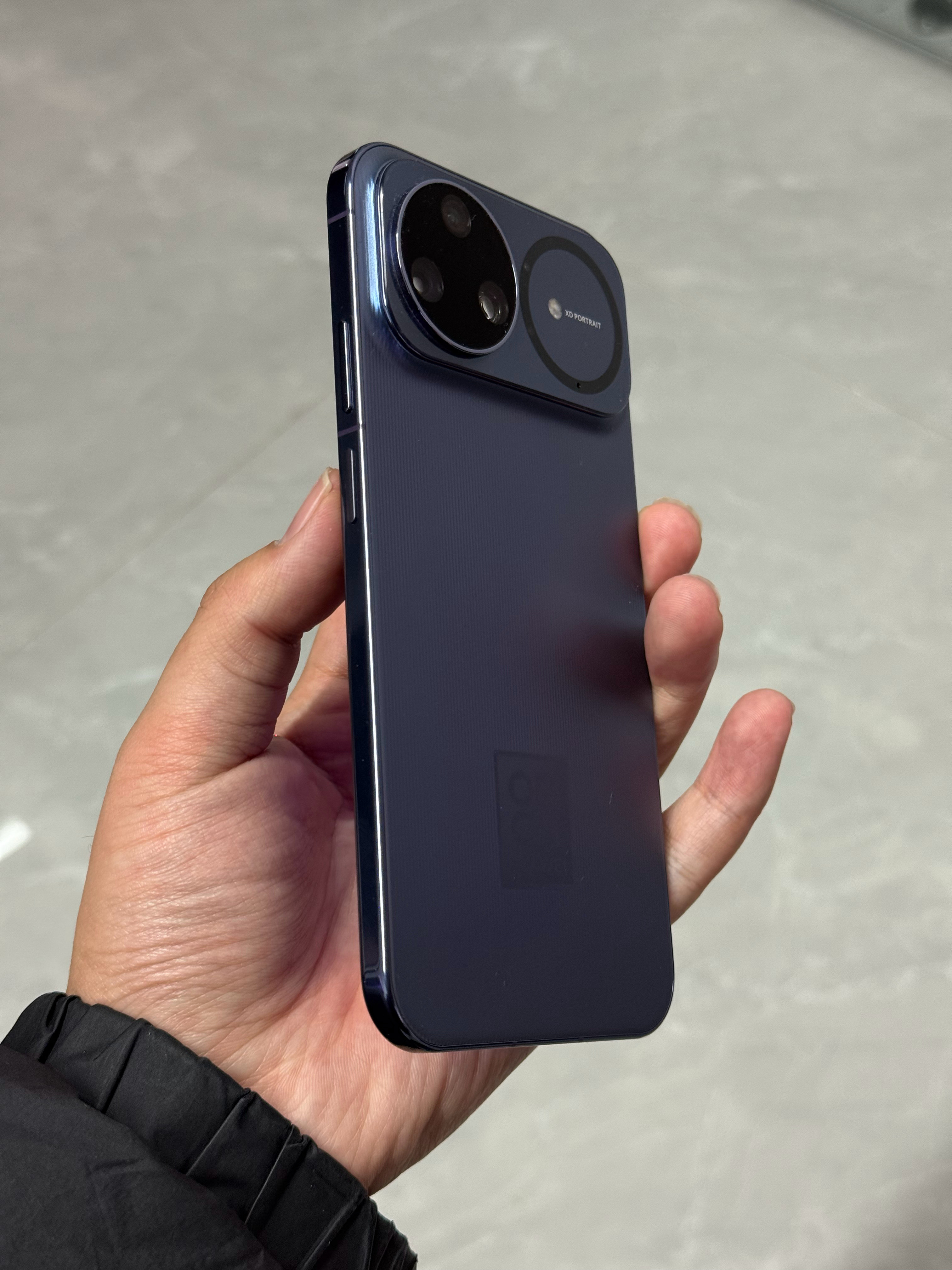 华为Nova15U是这精致啊！裸机使用的话颜值太哇塞了。抢不到Mate