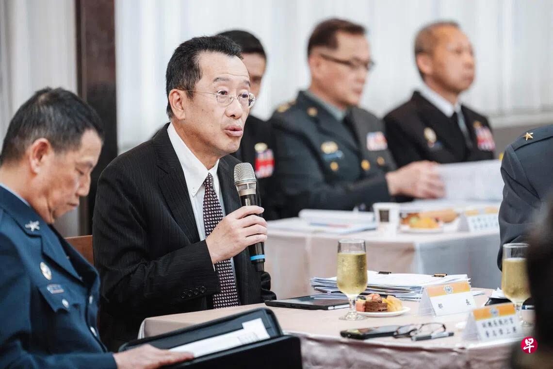 简直是荒谬至极！据台媒报道，“台军头子顾立雄12日公开谴责中国大陆从10月12日
